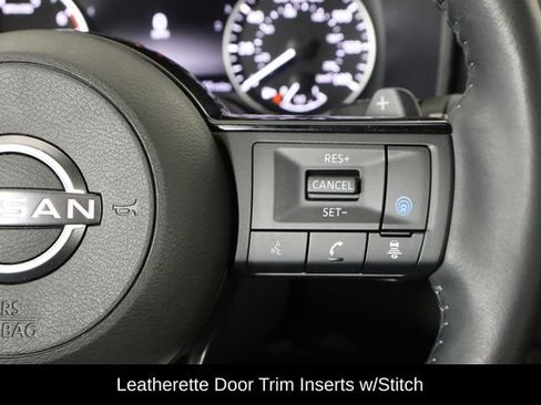 Used 2023 Nissan Rogue SV w/ SV Premium B Package FWD image 10