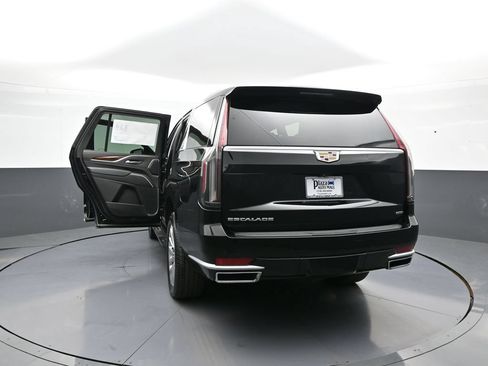 Used 2024 Cadillac Escalade Premium Luxury AWD/4WD image 53