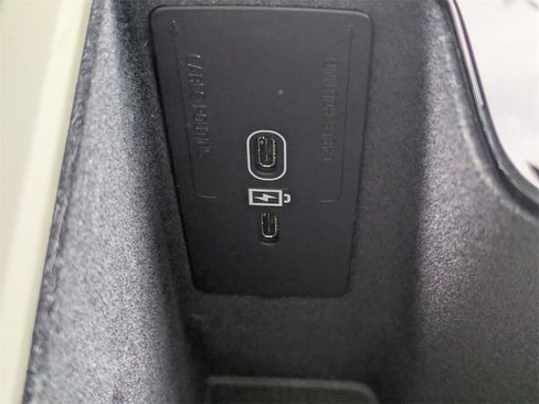 Certified 2023 Volvo XC90 B6 Plus w/ Protection Package Premier image 33