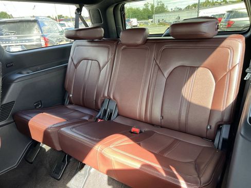 Used 2023 Ford Expedition Max Limited image 26