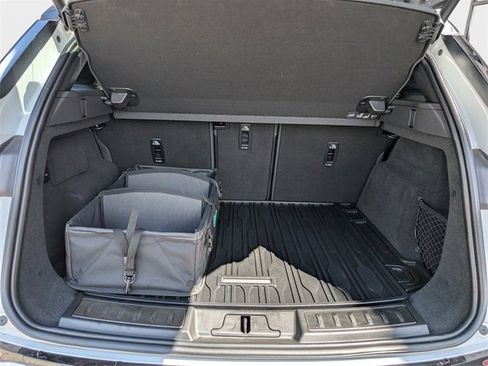 Used 2022 Land Rover Range Rover Evoque R-Dynamic S image 12