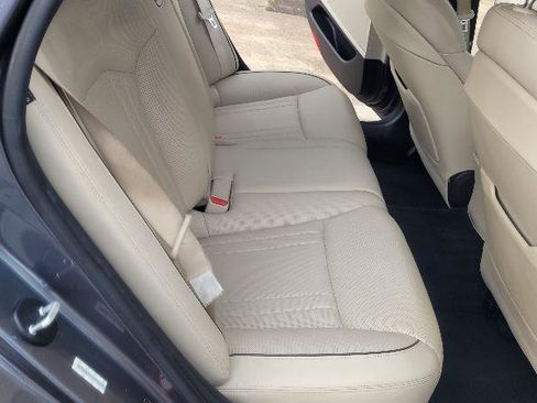 Used 2015 Hyundai Genesis 5.0 w/ Option Group 05 image 12