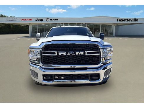 Used 2024 RAM 3500 Tradesman w/ Chrome Appearance Group image 8