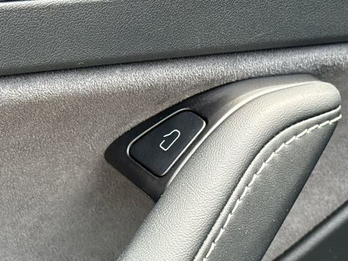 Used 2025 Tesla Model Y Long Range RWD image 23