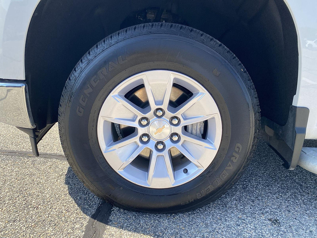 Certified 2025 Chevrolet Silverado 1500 W/T RWD image 4
