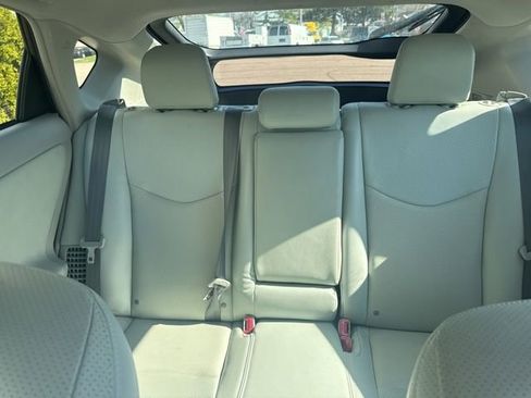 Used 2010 Toyota Prius Five FWD image 5