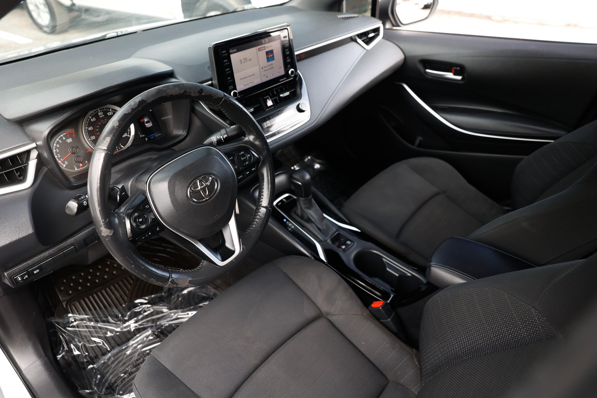 Used 2022 Toyota Corolla SE FWD image 6