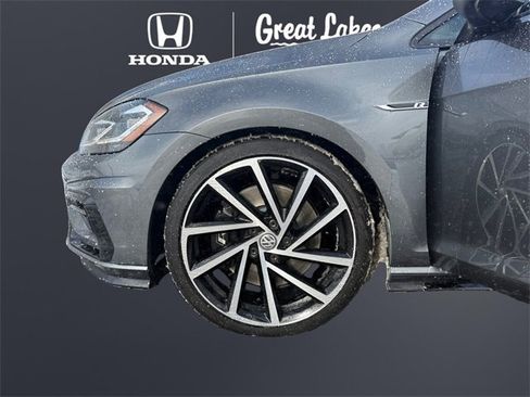 Used 2018 Volkswagen Golf R 4-Door image 14