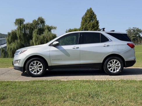 Used 2018 Chevrolet Equinox LT FWD image 4