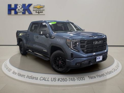 Used 2025 GMC Sierra 1500 Elevation w/ Elevation Premium Package AWD/4WD image 1