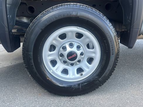 Used 2024 GMC Sierra 2500 Pro w/ Convenience Package AWD/4WD image 46