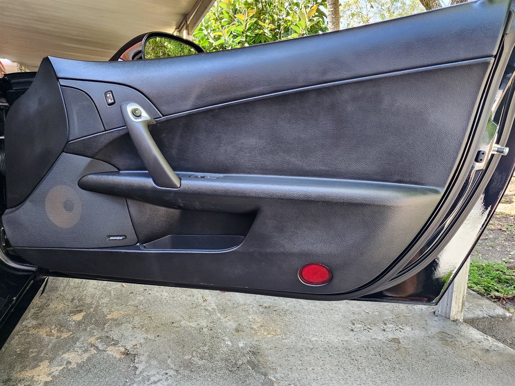 Used 2005 Chevrolet Corvette Convertible w/ Preferred Equipment Group RWD image 22