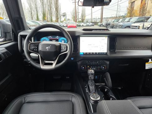 New 2025 Ford Bronco Big Bend w/ Black Diamond Package image 10