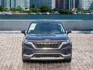 Used 2022 Kia Carnival LX video 2