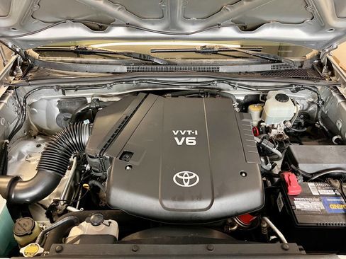 Used 2011 Toyota Tacoma 4x4 Double Cab w/ TRD Off-Road Pkg w/JBL Audio image 24