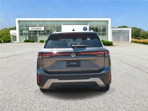 New 2026 Volkswagen Tiguan SE AWD/4WD image 9