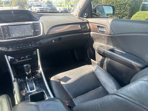Used 2017 Honda Accord EX-L image 21