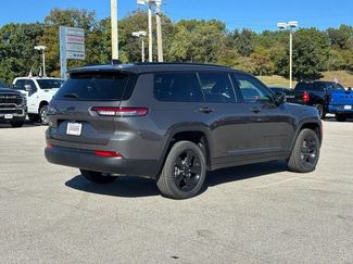 New 2025 Jeep Grand Cherokee L Altitude AWD/4WD video 3