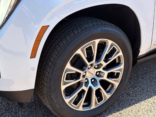 New 2026 GMC Yukon Denali w/ Denali Reserve Package RWD image 9