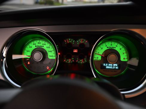 Used 2012 Ford Mustang GT Premium w/ HID Headlamps & Security Pkg image 24