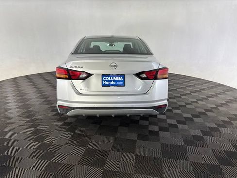 Used 2025 Nissan Altima 2.5 SV FWD image 8