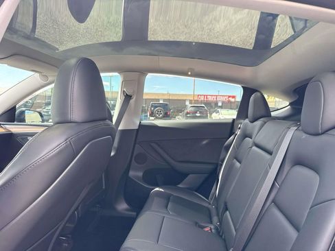 Used 2024 Tesla Model Y Long Range AWD/4WD image 12