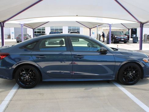 Used 2025 Honda Civic Sport image 7