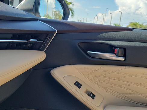 Used 2019 Toyota Avalon Limited w/ Advanced Safety Package FWD image 29