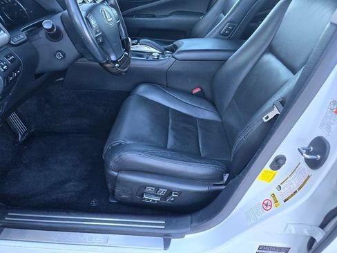 Used 2016 Lexus LS 460 w/ Comfort Package RWD image 19