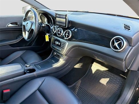 Used 2014 Mercedes-Benz CLA 250 4MATIC image 13