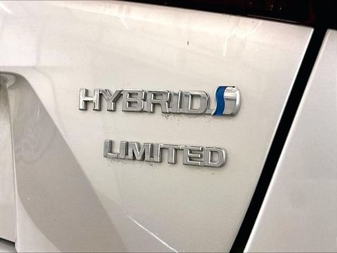 Used 2019 Toyota Prius Limited FWD image 13