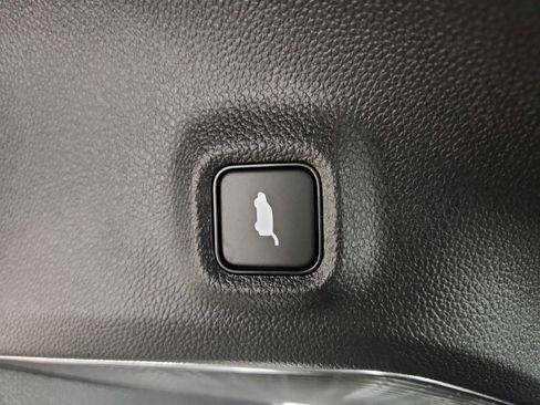 Used 2025 Acura MDX FWD w/ Technology Package image 12