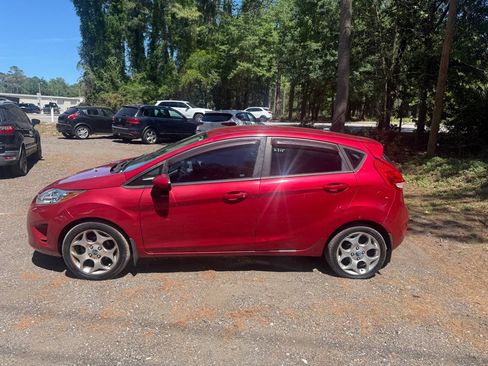 Used 2011 Ford Fiesta SE w/ 201A Rapid Spec Order Code FWD image 3