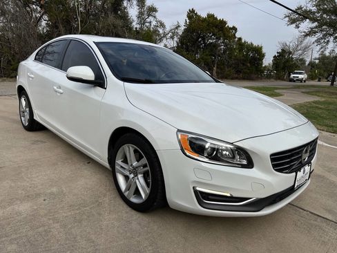 Used 2015 Volvo S60 T5 Premier Plus image 1