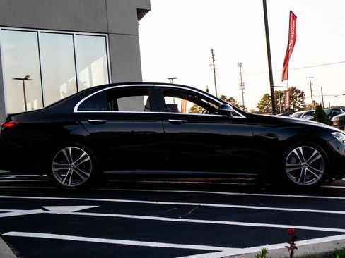 Used 2021 Mercedes-Benz E 350 Sedan image 6