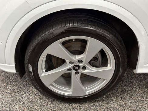 Used 2025 Audi Q5 Premium Plus w/ Premium Plus image 11