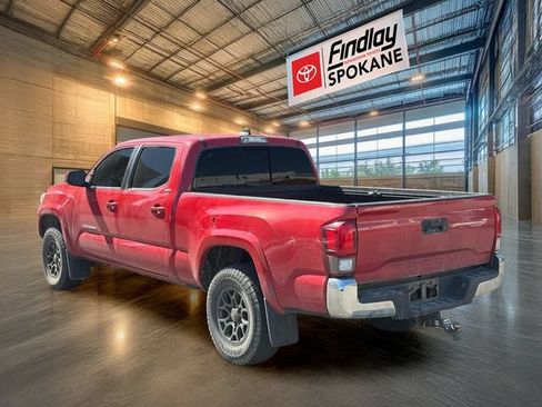 Used 2018 Toyota Tacoma SR5 AWD/4WD image 6