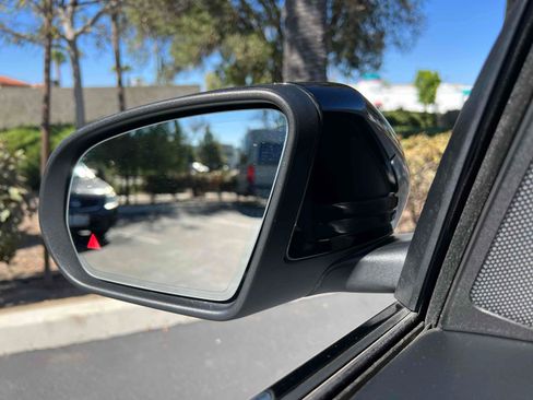 Used 2020 Mercedes-Benz GLC 300 4MATIC image 8