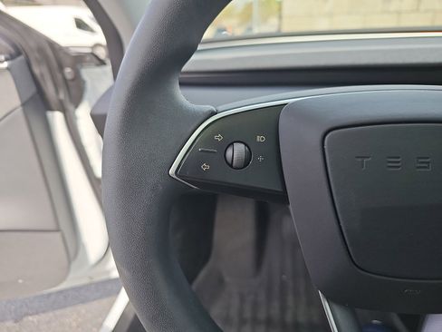 Used 2025 Tesla Model 3 RWD image 18