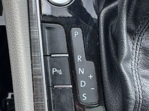 Used 2018 Volkswagen Passat 2.0T SE image 39