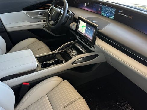 New 2026 Lincoln Nautilus Reserve AWD/4WD image 15
