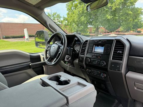 Used 2020 Ford F250 XL w/ Power Equipment Group AWD/4WD image 12