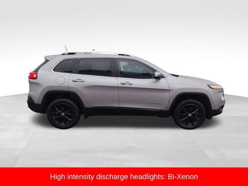 Used 2018 Jeep Cherokee Latitude Plus image 7