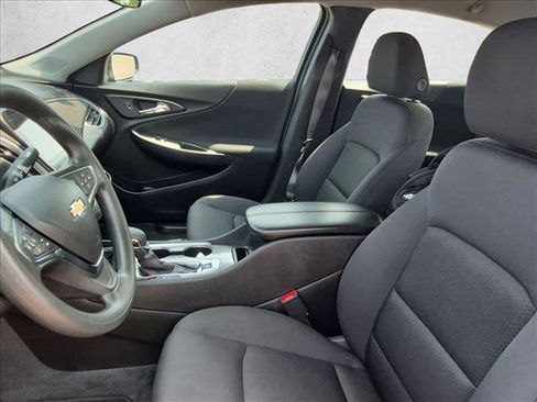 Used 2025 Chevrolet Malibu LT FWD image 16