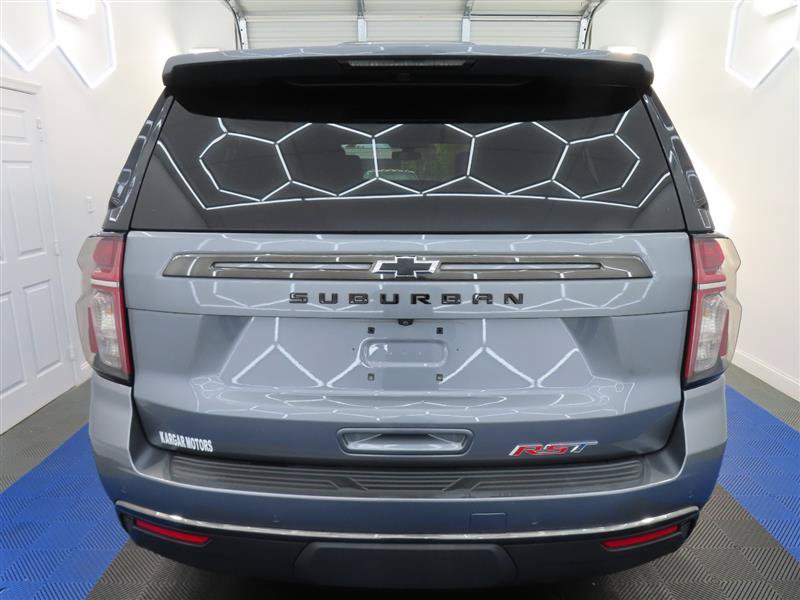 Used 2022 Chevrolet Suburban RST w/ Luxury Package RWD image 11