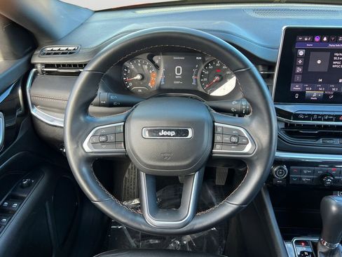 Used 2022 Jeep Compass Limited image 17