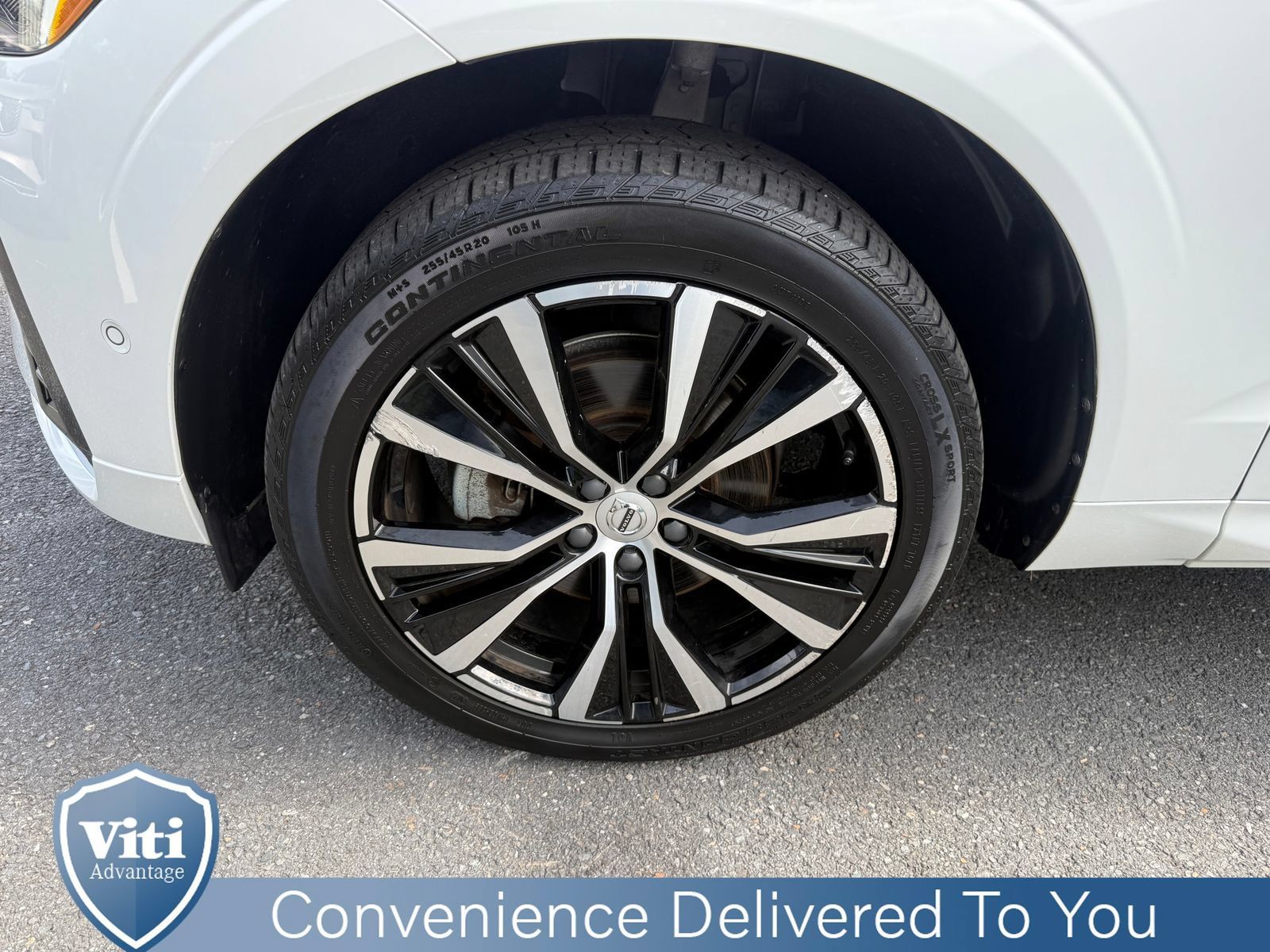 Certified 2024 Volvo XC60 B5 Plus w/ Protection Package Premier AWD/4WD image 12