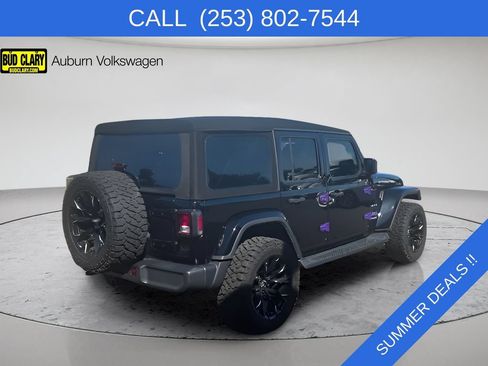 Used 2020 Jeep Wrangler Unlimited Sahara w/ Dual Top Group AWD/4WD image 6