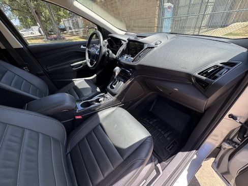Used 2015 Ford Escape Titanium FWD image 37
