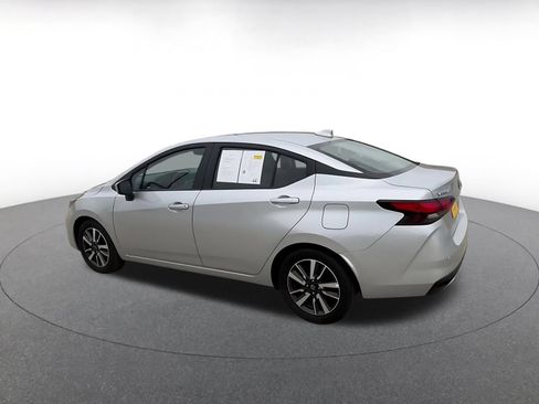 Used 2025 Nissan Versa SV FWD image 9